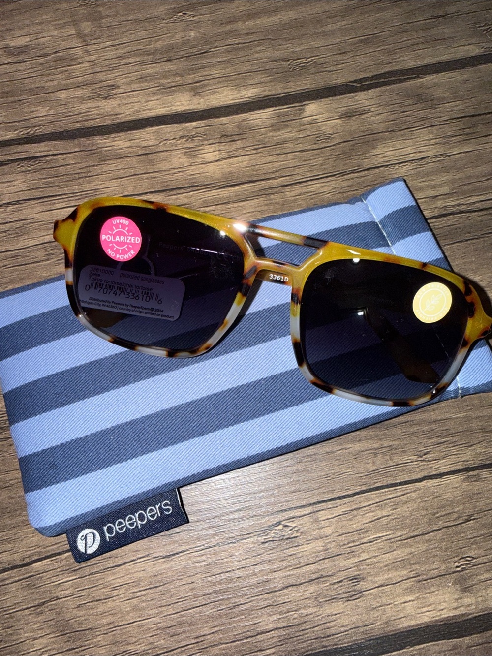 Peepers Unisex Tortoise Polarized Sunglasses With Case